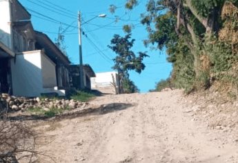 Calle Girasol, un peligro para adultos mayores