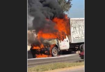 Se incendia camioneta de empresa marisquera en Los Mochis