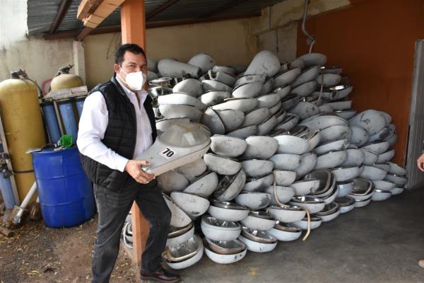 Recibe Ayuntamiento de Choix 500 lámparas LED en donación