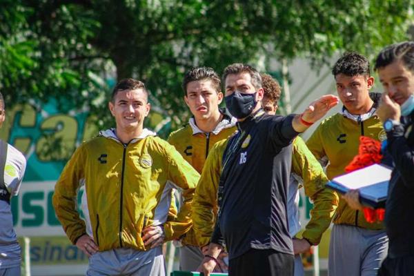 Dorados, a la caza de Coyotes, en Culiacán