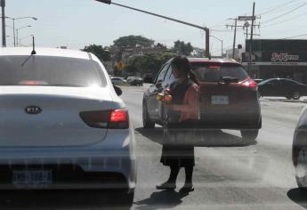 Al dar monedas, ciudadanos fomentan que niños pidan dinero en calles: DIF Mazatlán