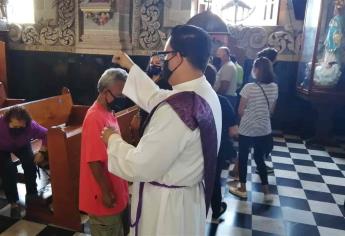 Poca asistencia de feligreses en Miércoles de Ceniza, en Catedral