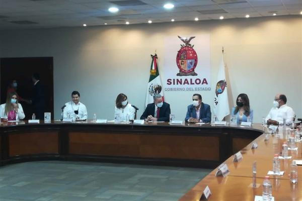 Se reúne Quirino con miembros de la Junta de Asistencia Privada de Sinaloa