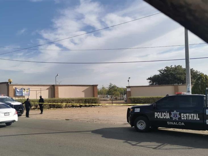 Lo asesinan a golpes y lo dejan tirado frente a panteón de Culiacán Lo asesinan a golpes y lo dejan tirado frente a panteón de Culiacán