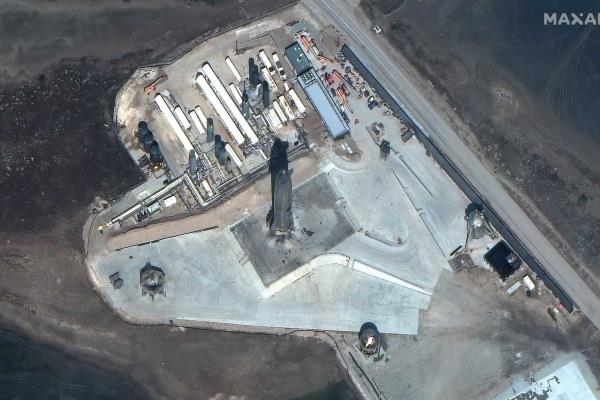 El Starship de SpaceX aterriza con éxito, pero vuelve a estallar