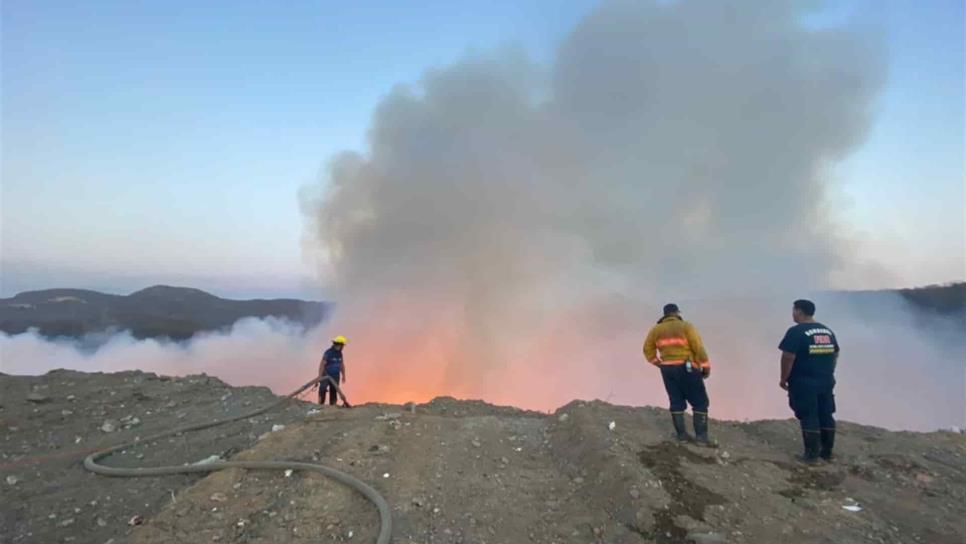 Se registra voraz incendio en basurero municipal de Mazatlán