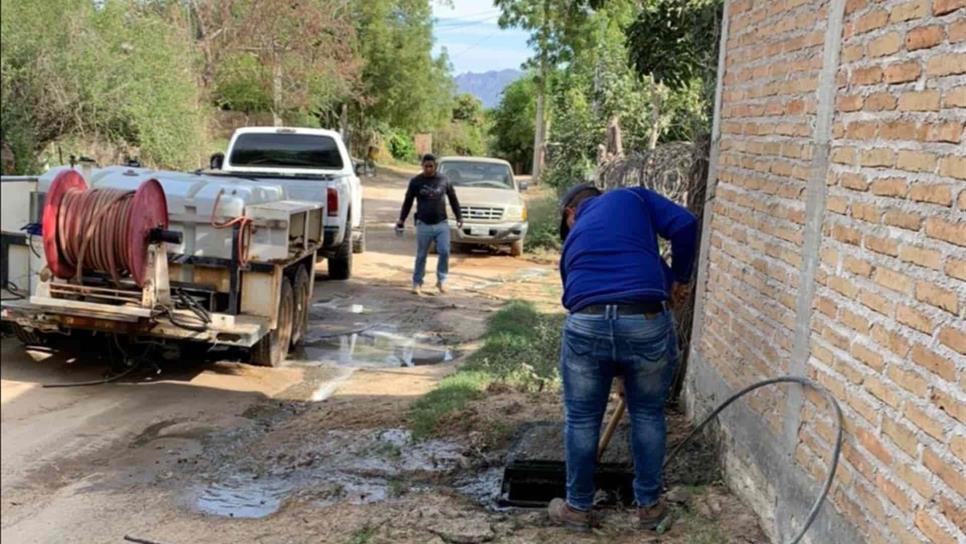 Avanzan los trabajos de desazolve de drenaje en la cabecera municipal de Choix