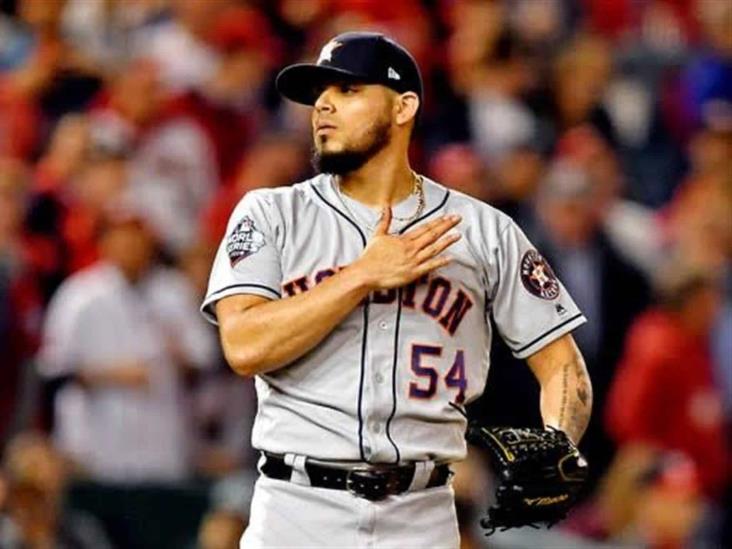 Roberto Osuna aún sin firmar para Grandes Ligas Roberto Osuna aún sin firmar para Grandes Ligas