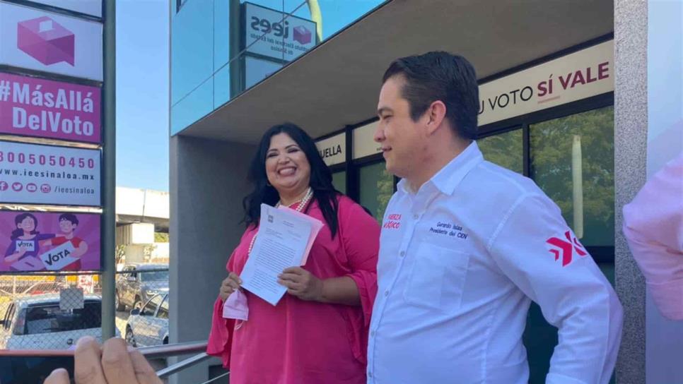 Rosa Elena Millán se registra ante el IEES como candidata a la gubernatura de Sinaloa