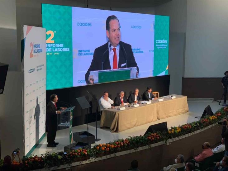 Presenta Gustavo Rojo su 2do informe al frente de la CAADES Presenta Gustavo Rojo su 2do informe al frente de la CAADES