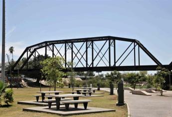 Quirino anuncia iluminación del Puente Negro de Culiacán