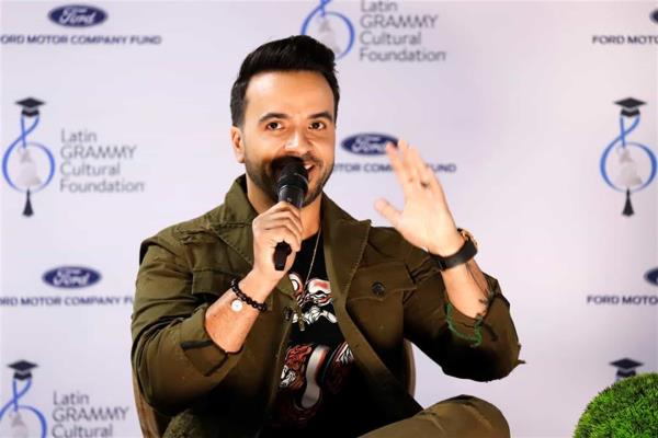 Luis Fonsi y Nicole Scherzinger estrenan el tema Shes Bingo