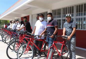 Gracias al programa “Ayúdame a Llegar” DIF entrega bicicletas en El Fuerte