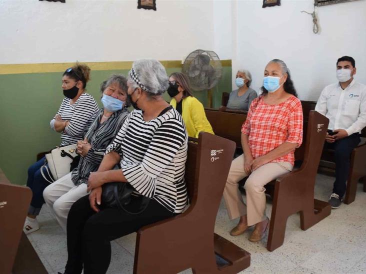 Donan Proman y GPO nuevas bancas a la iglesia de San José en Topolobampo Donan Proman y GPO nuevas bancas a la iglesia de San José en Topolobampo