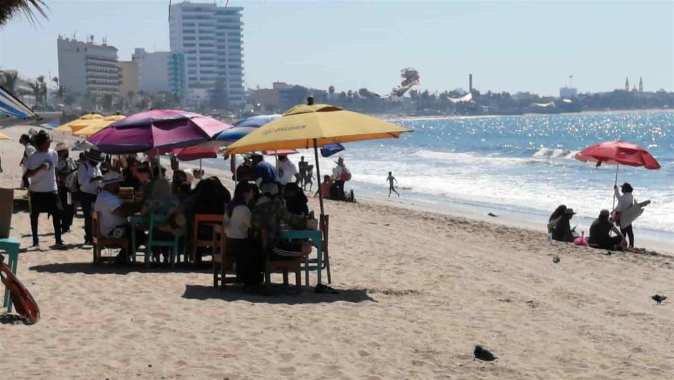 Retiran más de 3.5 toneladas de basura en playas de Mazatlán