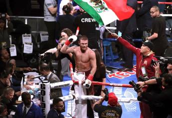 El Canelo Álvarez encabeza peleas de mexicanos por títulos mundiales