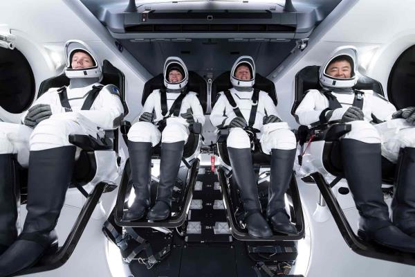 NASA y SpaceX confirman lanzamiento de misión comercial a la EEI el jueves