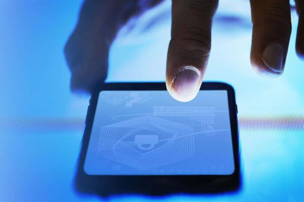 Juez mexicano suspende entrega de datos biométricos de usuarios de telefonía