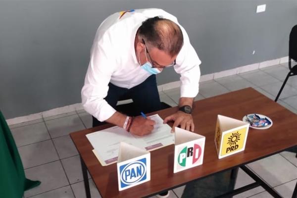 Firman candidatos a alcaldía de Ahome acuerdo para cuidar protocolos de salud durante campañas