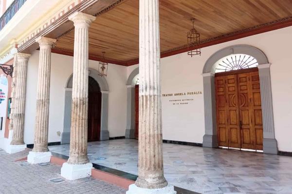 En Mazatlán no paran los eventos culturales en el Ángela Peralta