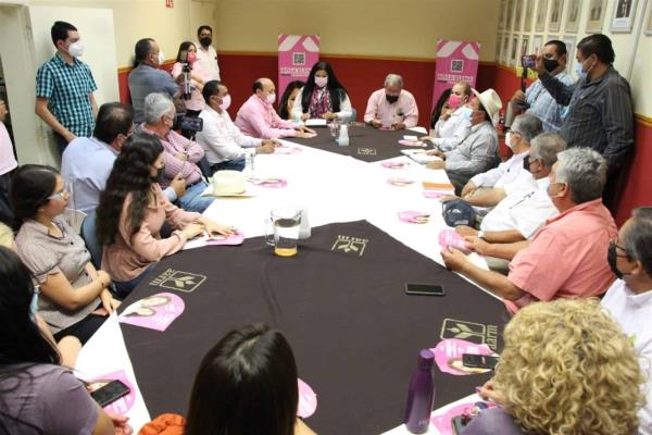 Rosa Elena Millán, comprometida a trabajar con agricultores para combatir sequía