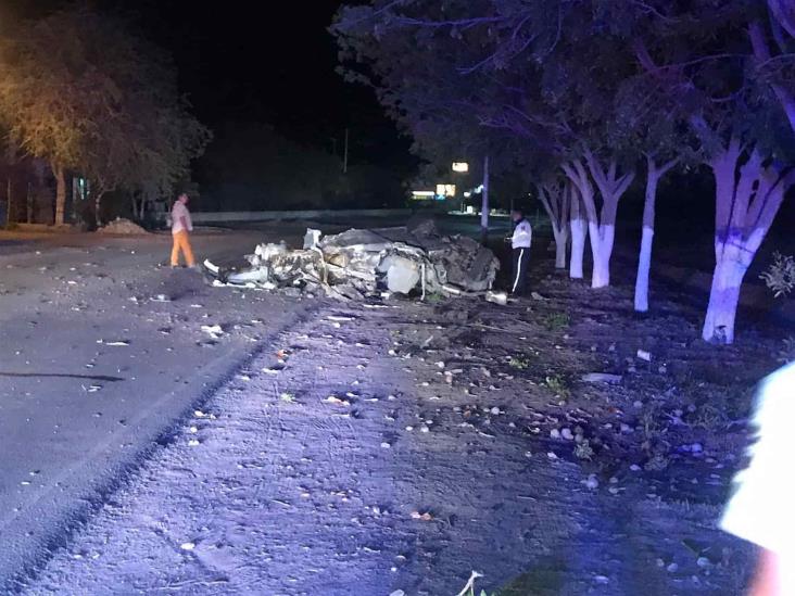 Muere mujer tras impactarse contra árbol en el Primero de Mayo, Ahome Muere mujer tras impactarse contra árbol en el Primero de Mayo, Ahome
