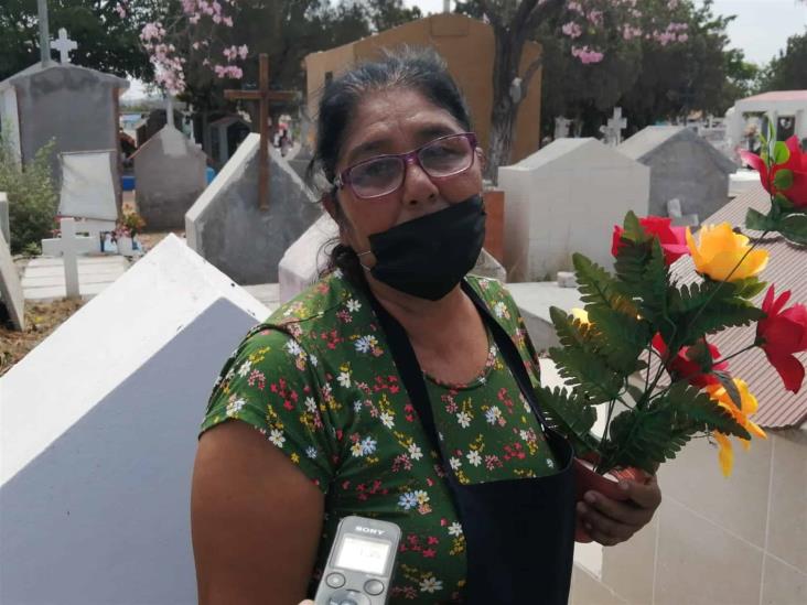 Extraño todo de mi mamá, sus consejos, alegrías y hasta sus regaños Extraño todo de mi mamá, sus consejos, alegrías y hasta sus regaños