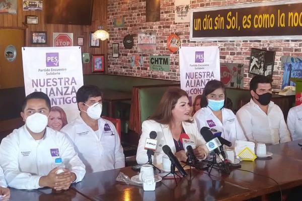 Arreglos políticos o campañas negras no harán que me baje de la candidatura: Judith Villa