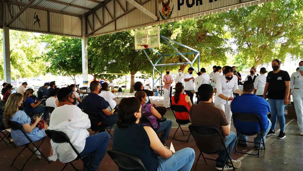 Del 12 al 15 de enero se vacunará a docentes y trabajadores de sector educativo en Sinaloa