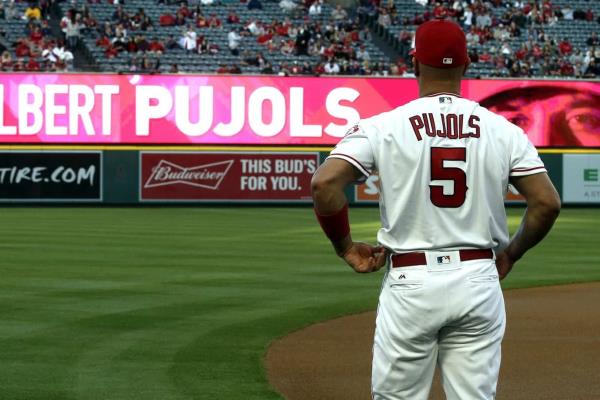 Pujols firma con los Dodgers y asegura que tiene todavía gasolina en el tanque