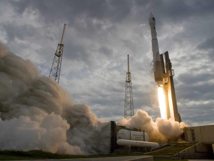 Lanzan desde Florida satélite que alerta sobre envío de misiles Lanzan desde Florida satélite que alerta sobre envío de misiles