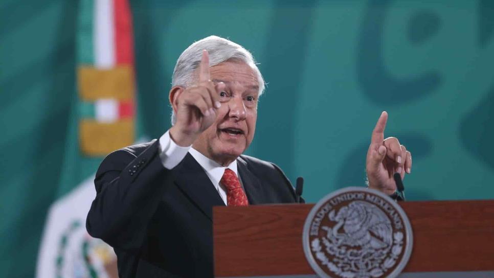 AMLO se reúne con ministros de la SCJN para defender sus reformas