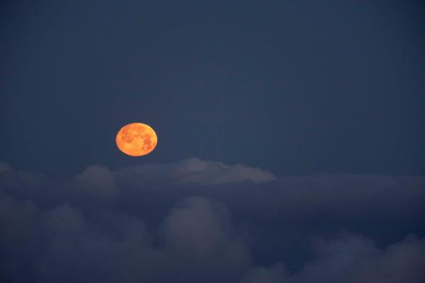¿Cuándo es la luna llena de abril?, conoce los detalles