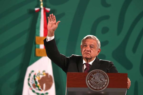 López Obrador respeta que atletas olímpicos rechacen el avión presidencial