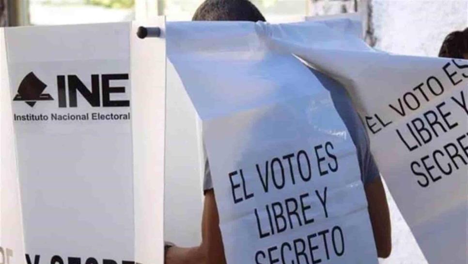 Si en tu trabajo te obligan a votar por alguien, debes denunciarlo con pruebas