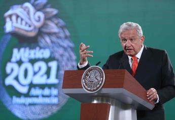 López Obrador critica cacicazgos y abuso de fondos en escuelas públicas