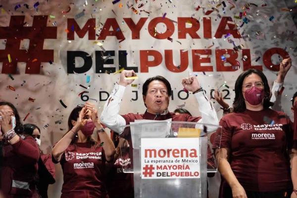 Mario Delgado felicita a Rocha Moya 