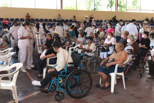 En Sinaloa hay 10 municipios con módulos de vacunación contra Covid-19 activos