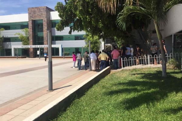 Detectan brote de Covid-19 entre personal de la SEPyC vacunado