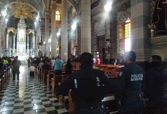 Con trabajo y ante la alerta de tormenta, policías celebran su día