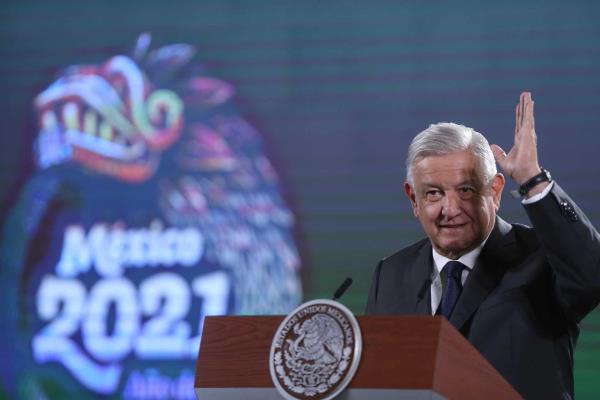 Aplaude AMLO gesto de Cristiano Ronaldo contra Coca-Cola