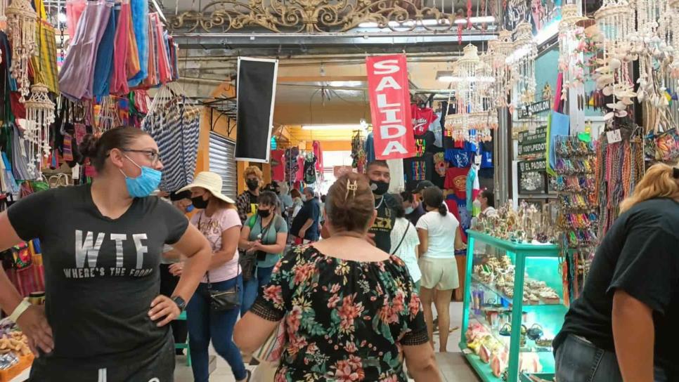 Bajan ventas en el “Pino Suárez” hasta un 60% ante repunte de Covid-19