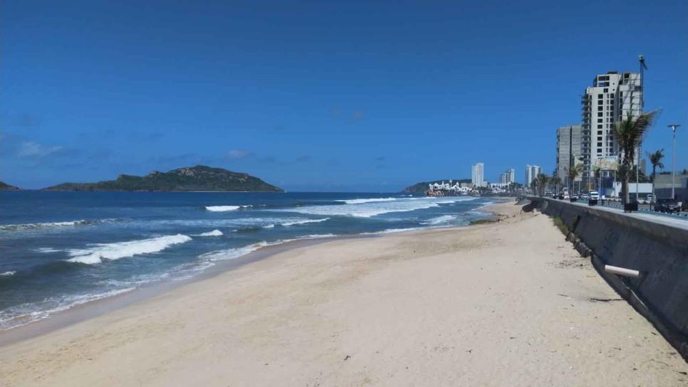 Playas de Mazatlán “cierran” a las 8:00 pm