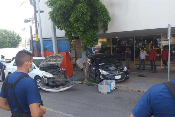 Atropellan a tres trabajadores en la Obregón: uno de ellos muere