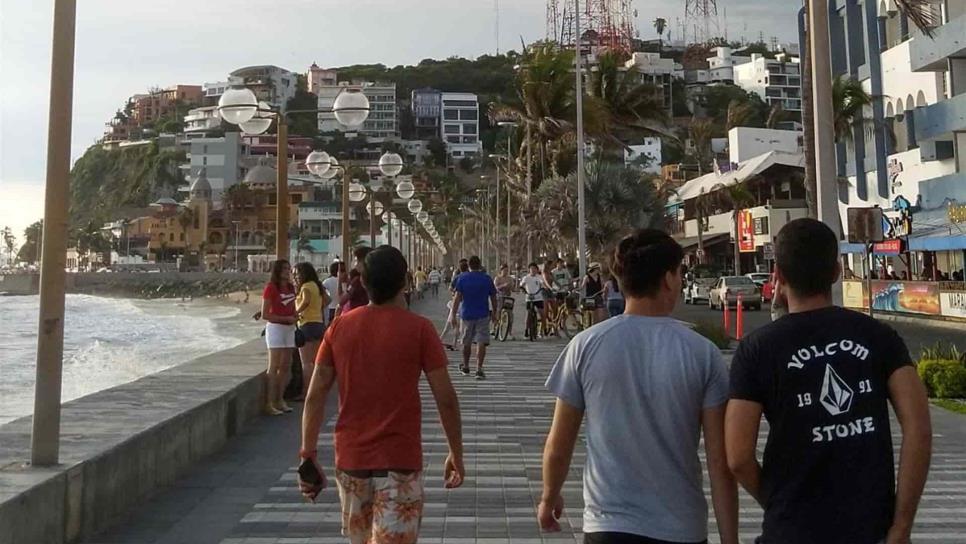 El 60 % de los pacientes Covid trasladados son jóvenes: Bomberos Veteranos