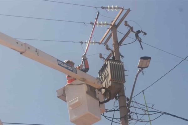CFE restablece en su totalidad el servicio eléctrico en BCS tras Olaf