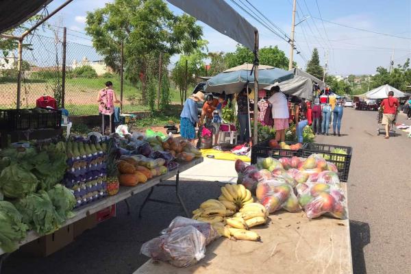 Prolongan cierre del Tianguis Los Huizaches; comerciantes están preocupados