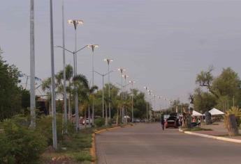 Inaugura gobernador sistema de luces LED en malecón de Guasave
