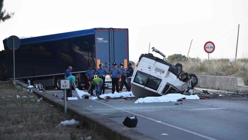 Al menos 10 muertos en un accidente de una furgoneta de inmigrantes en Texas