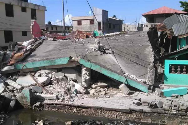 Advierten probable alto número de víctimas por el sismo en Haití